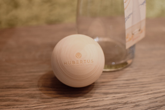 HUBERTUS Zirbenkaraffe mit Kugel 2